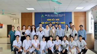 CHIA TAY KHÓA SINH VIÊN THỰC TẬP CỦA HỌC VIỆN Y DƯỢC CỔ TRUYỀN VIỆT NAM TẠI BỆNH VIỆN Y HỌC CỔ TRUYỀN TỈNH LÀO CAI