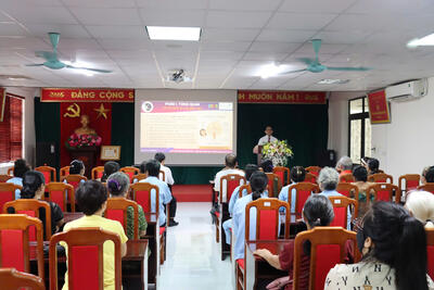 <a href="/tin-tuc-su-kien/giao-duc-suc-khoe-truyen-thong" title="Giáo dục sức khỏe &amp; truyền thông" rel="dofollow">GIÁO DỤC SỨC KHỎE & TRUYỀN THÔNG</a>