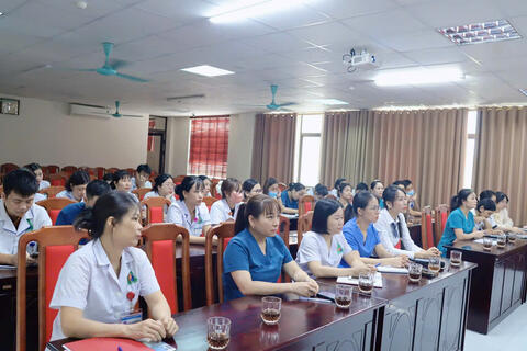 PHÒNG ĐIỀU DƯỠNG TỔ CHỨC BUỔI TẬP HUẤN CHUYÊN MÔN TOÀN BỆNH VIỆN