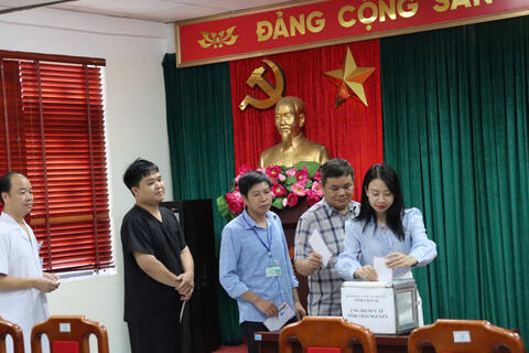 BỆNH VIỆN Y HỌC CỔ TRUYỀN TỈNH LÀO CAI PHÁT ĐỘNG ỦNG HỘ NGÀNH Y TẾ TỈNH THÁI NGUYÊN KHẮC PHỤC HẬU QUẢ BÃO LŨ