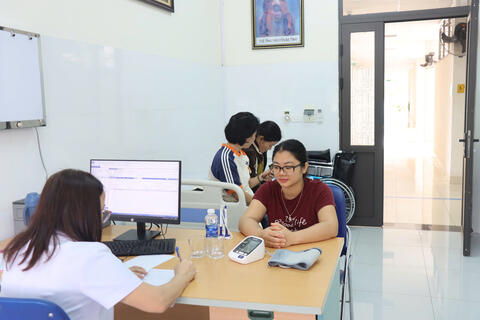 KHÁM SỨC KHỎE ĐỊNH KỲ CHO GIÁO VIÊN TRƯỜNG TRUNG HỌC CƠ SỞ VẠN HOÀ