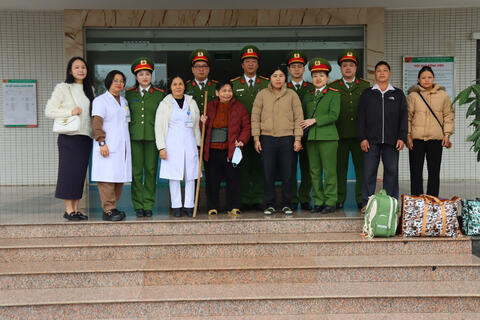 CHUYẾN XE 0 ĐỒNG – ĐƯA NGƯỜI BỆNH VỀ NHÀ ĐÓN TẾT