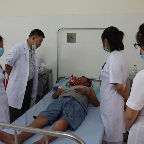 Bệnh viện Y học cổ truyền Lào Cai tiếp nhận chuyển giao kỹ thuật " Kết hợp YHCT và YHHĐ trong chẩn đoán và điều trị bệnh lý da liễu"