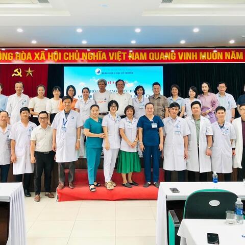 BỆNH VIỆN Y HỌC CỔ TRUYỀN LÀO CAI TIẾP NHẬN CHUYỂN GIAO KỸ THUẬT PHƯƠNG PHÁP HOẢ LONG CỨU