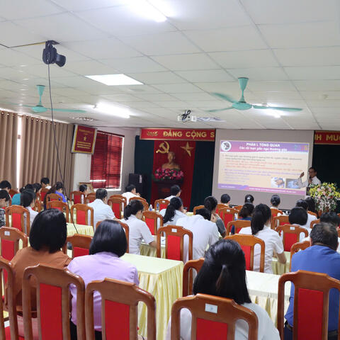 BỆNH VIỆN Y HỌC CỔ TRUYỀN TỈNH LÀO CAI TỔ CHỨC HỘI THẢO VÀ TẬP HUẤN CHUYÊN MÔN